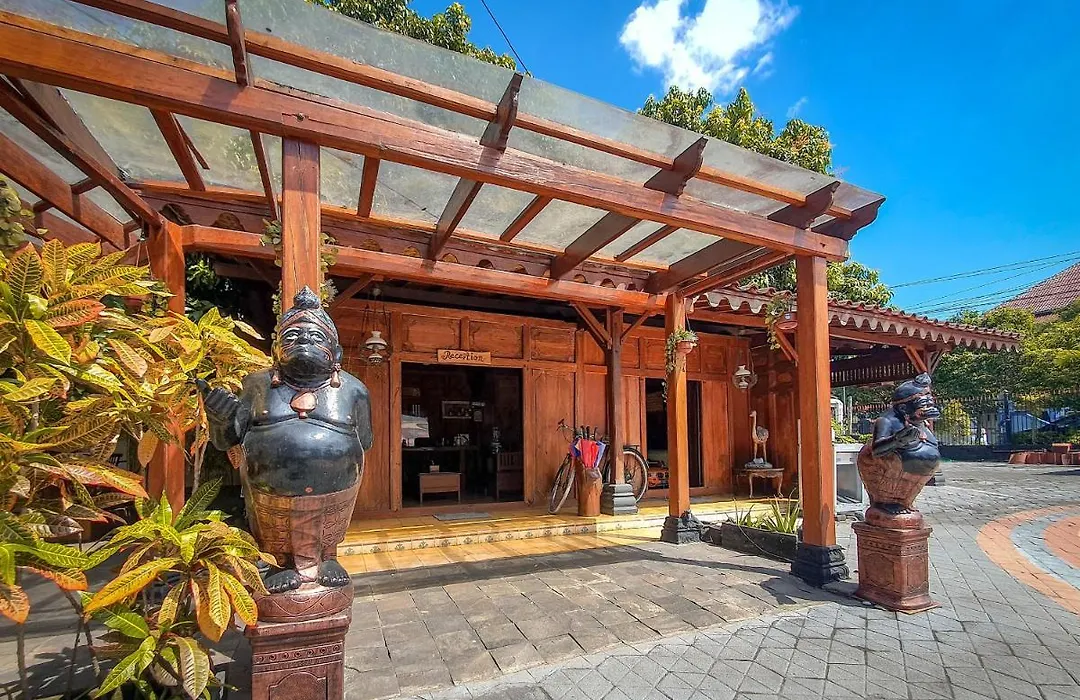 Dem Ayem Malioboro Heritage Guest House-1